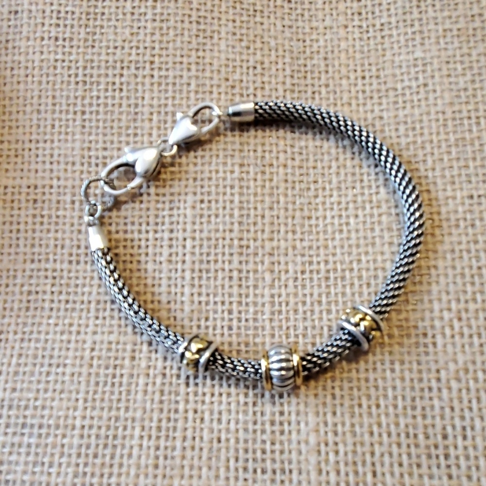 Brighton bracelet with 3 spacers and heart box